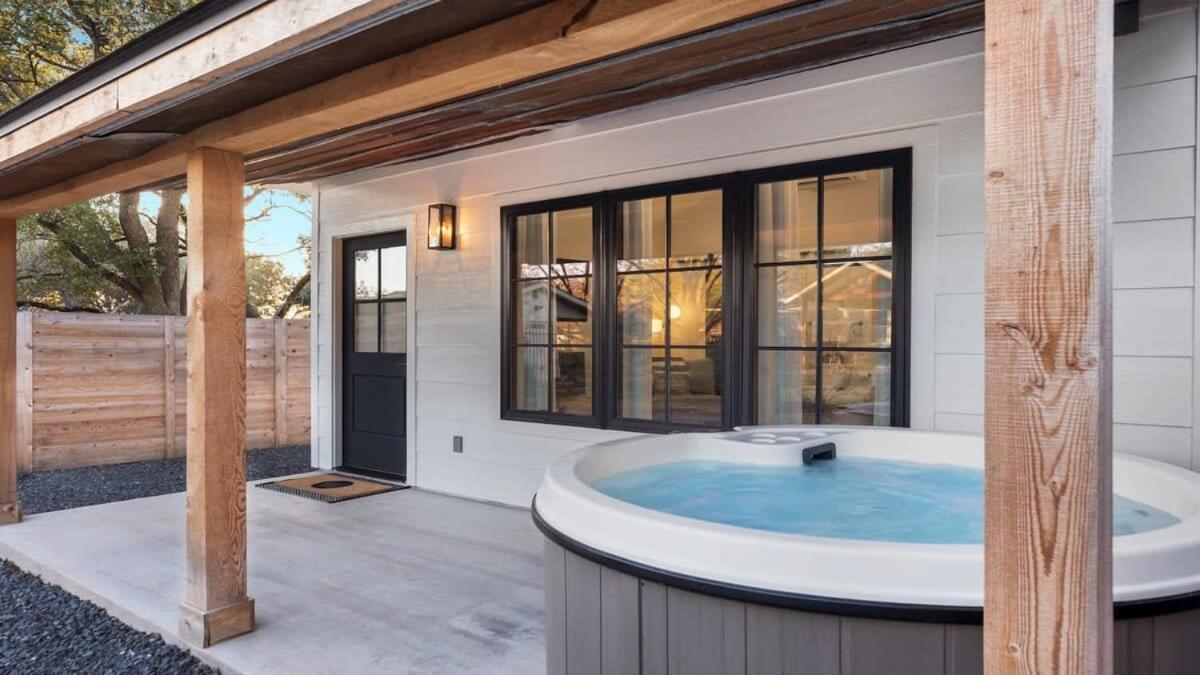 Alley Kat Guesthouse With Private Hot Tub Фредериксберг Экстерьер фото